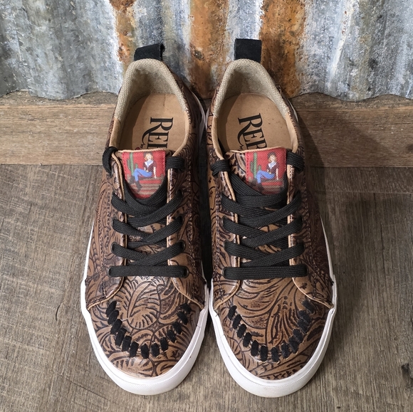 Reba by Justin® Exclusive Susie Floral casual sneaker in brown- Size 9m - Picture 2 of 6